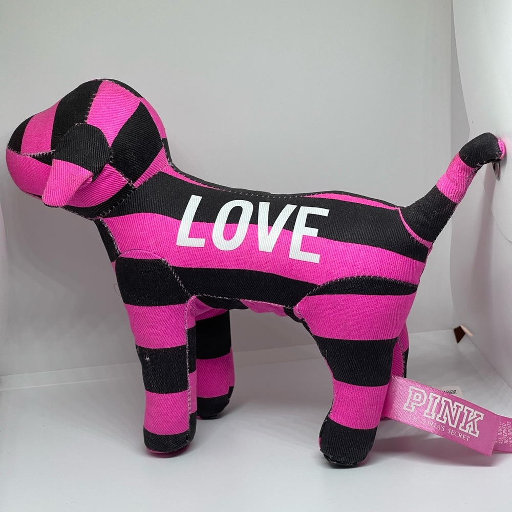 Victoria’s Secret Pink Puppy 🐶